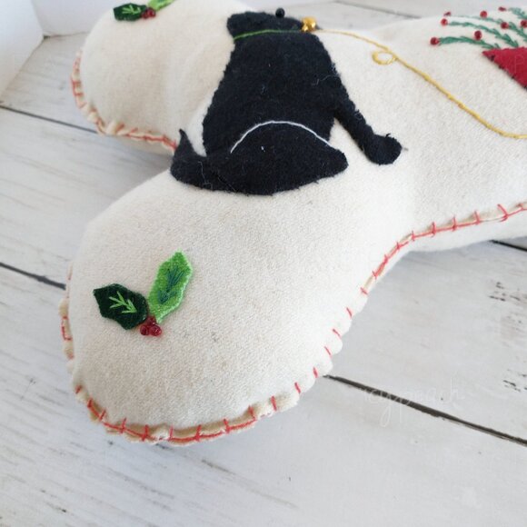 Sturbridge Yankee Holiday Dog Bone Pillow Vintage Christmas Wall Hanging Fabric - Picture 8 of 11